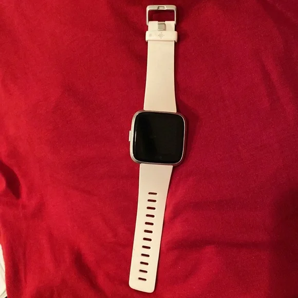 Fitbit Versa Lite Edition Smart Watch - Picture 2 of 6